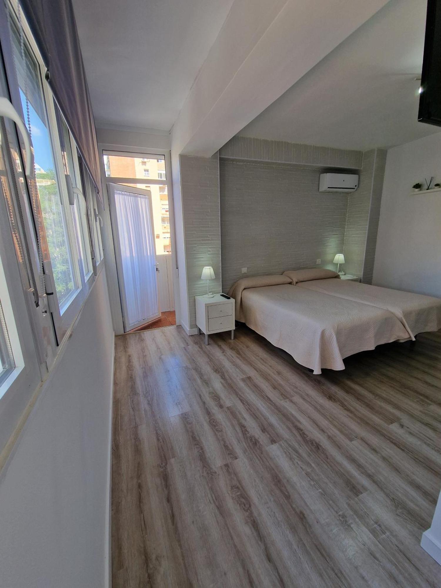 Virgen De Lujan Triana Apartment Севиля Екстериор снимка
